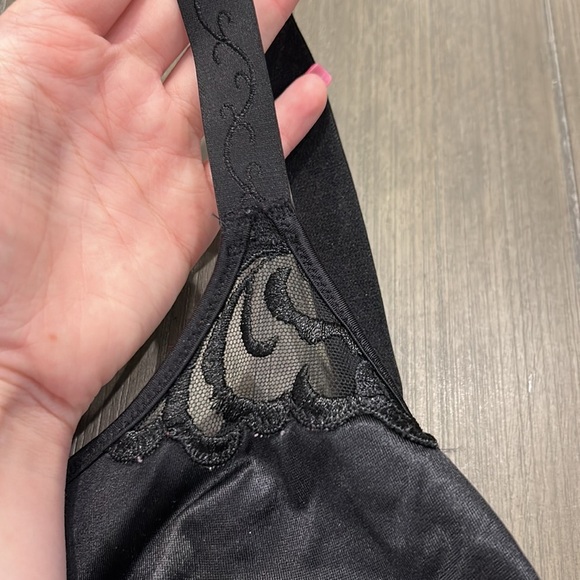 Lilyette Minimizer Satin Bra - Picture 8 of 9